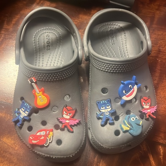 Crocs little girls size 11 crocs with buttons size 11. Great condition gray. - Picture 9 of 9